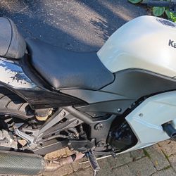 2011 Kawaski Ninja 250 