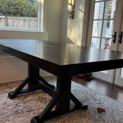 Dining Table Excellent Condition! $200 OBO
