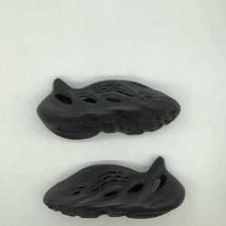 Onyx Yeezy Foam Runners Size 11