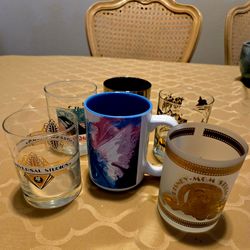 6 Vintage Collectible Vacation Glasses and Mug.