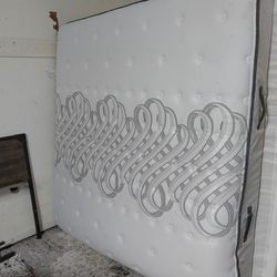 King Size Mattress And Box Springs