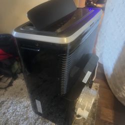 FRIDGIDARE  PORTABLE  A.C.         70