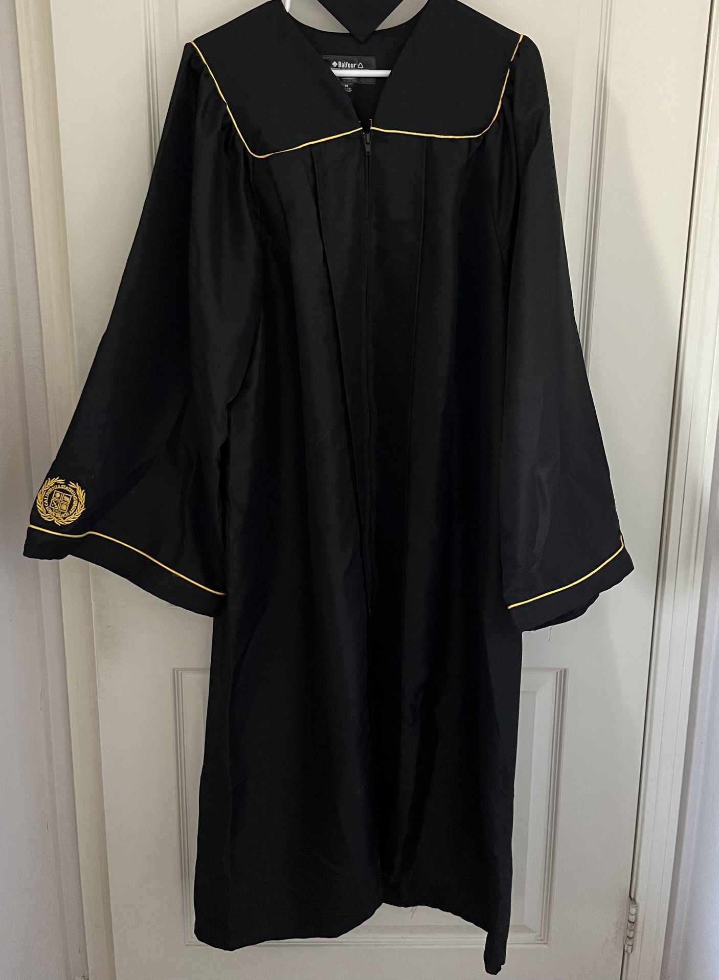 CSULB Graduation Bachelor's Gown ONLY