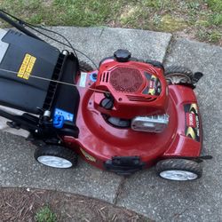 TORO  7.25 / 163cc. Self Propelled Lawn Mower 
