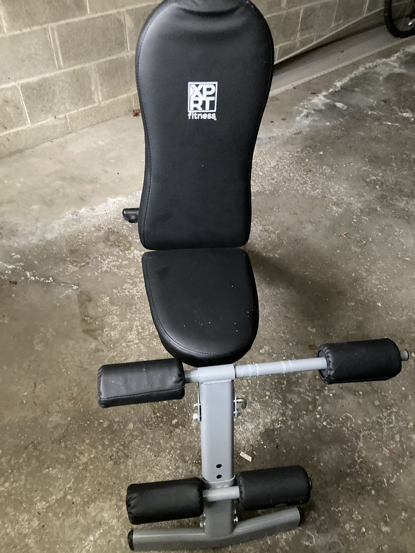 Weight Bench Barely Used