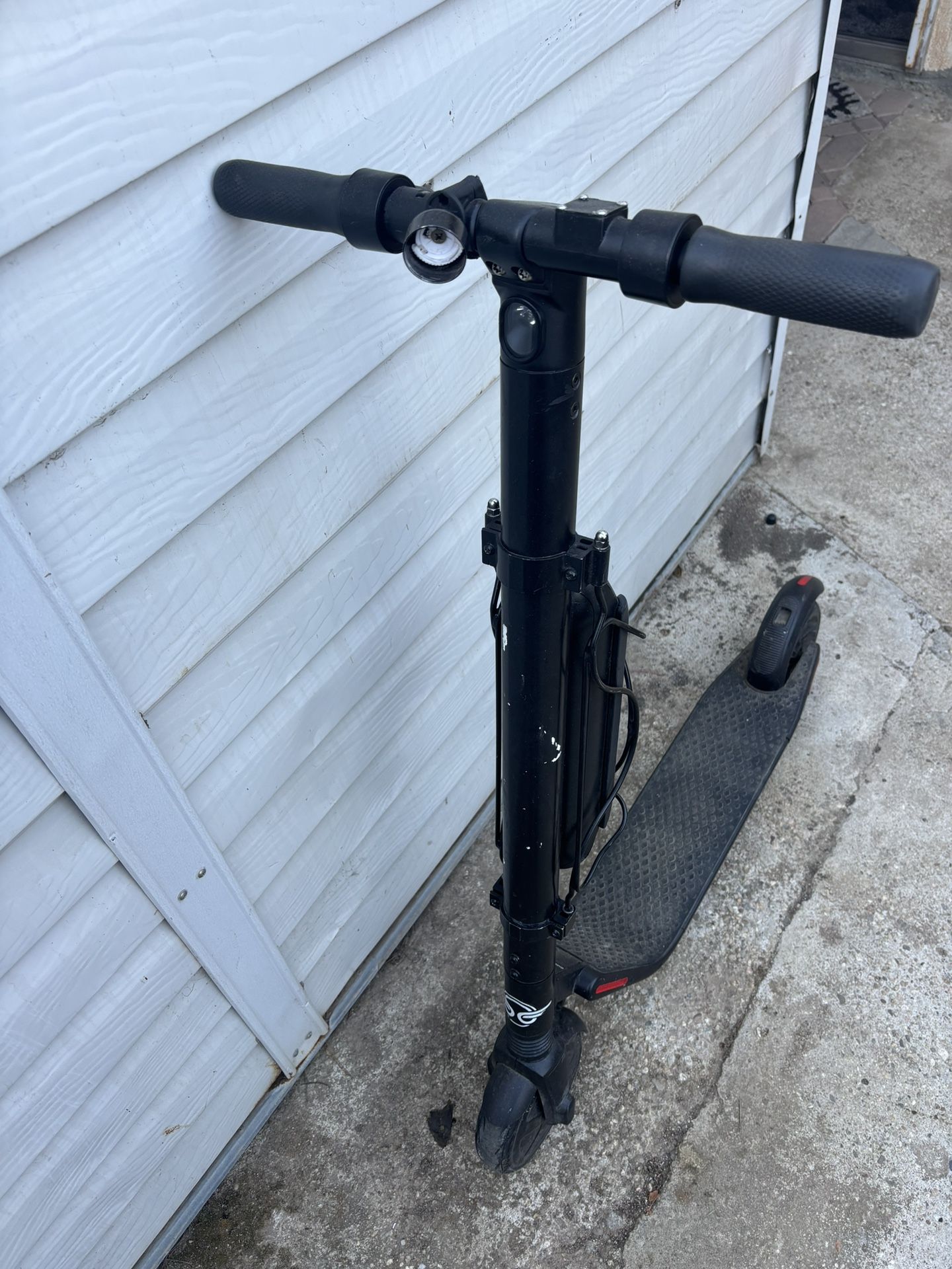 Long Range Electric Scooter (Dead Battery) $150