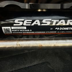 Seastar Steering Cylinder 