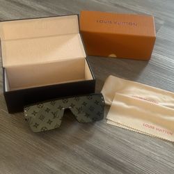 Louis Vuitton Glasses 