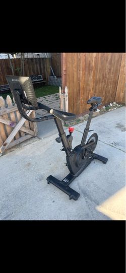 Echelon Indoor Cycling Spin Bike