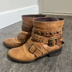 Aldo leather boots size 6