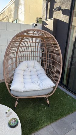 Outdoor Wicker Egg Chair