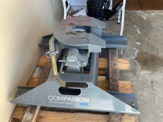 Ford Factory F250/350 Companion Fifth wheel hitch