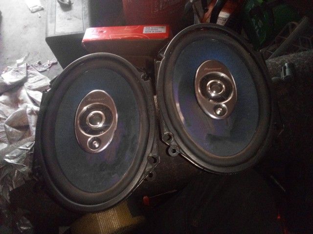 Pioneer Speakers 