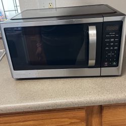 Like New microwave