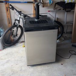 Single/Dual Tap Kegerator
