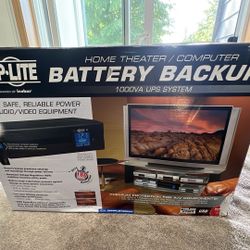 Brand new- Tripp Lite SMART1000LCD Smart LCD 1000VA UPS 120V with USB