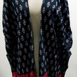 NWT! Kimono with Fringe size Woman's One Size (Small to Large) 