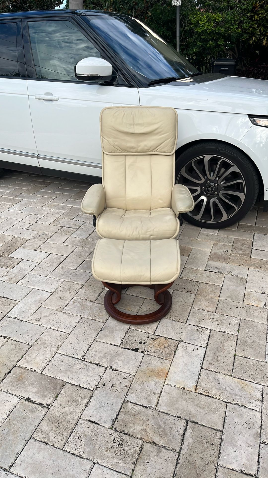 Ekornes stressless, leather recliner, beige Leather made in Norway