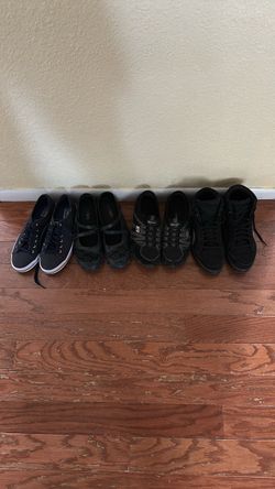 Woman’s tennis shoes