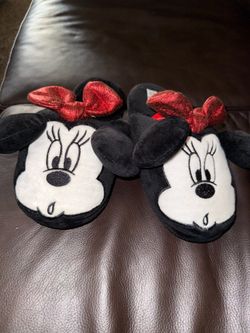 Brand new Mini Mouse girls slippers