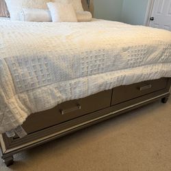 3pc King Size Set W/storage (Raymour & Flanigan)