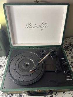Retrolife Portable Suitcase Vinyl Record Player