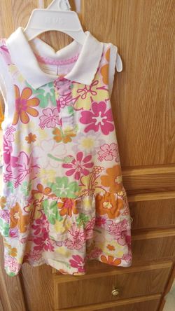 This is a size 5-T wonder kids brand summer dress