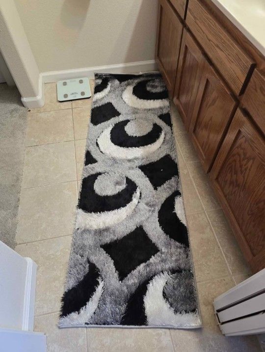 Grey, Black, And White Shaggy Rug