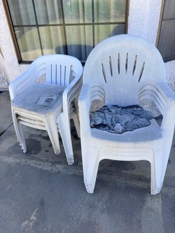 Plastic chairs set