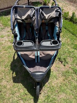 BOB Duallie stroller with accessories