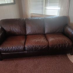 7ft.  REAL! Leather 3  seat  couch.