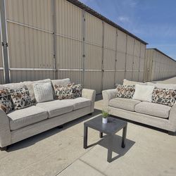 Couch & Love Seat Set 
