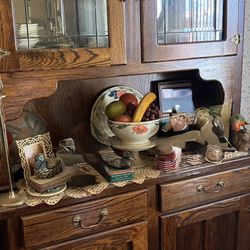 China Hutch  With Matching End Table 