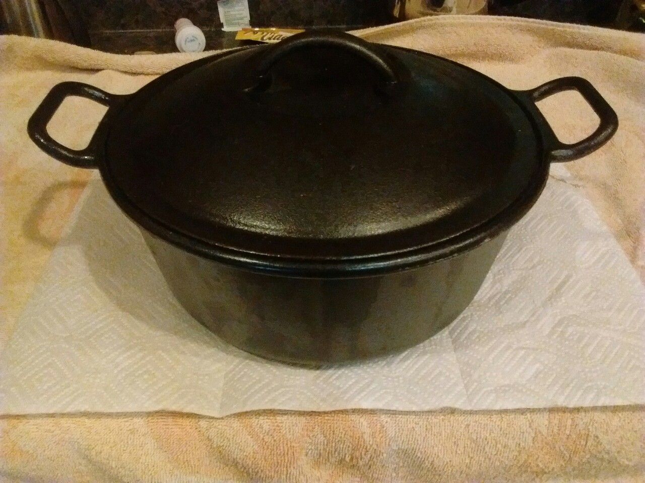 Lodge P10D Dutch Oven
