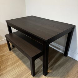 Extendable table 
