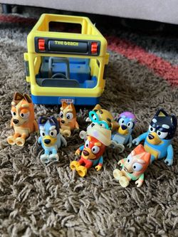 Bluey Toy Bus and Characters