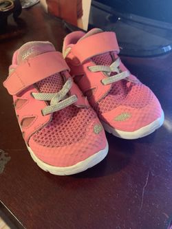 Nike running shoes size 7