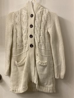 Girls Gap sweater size small.