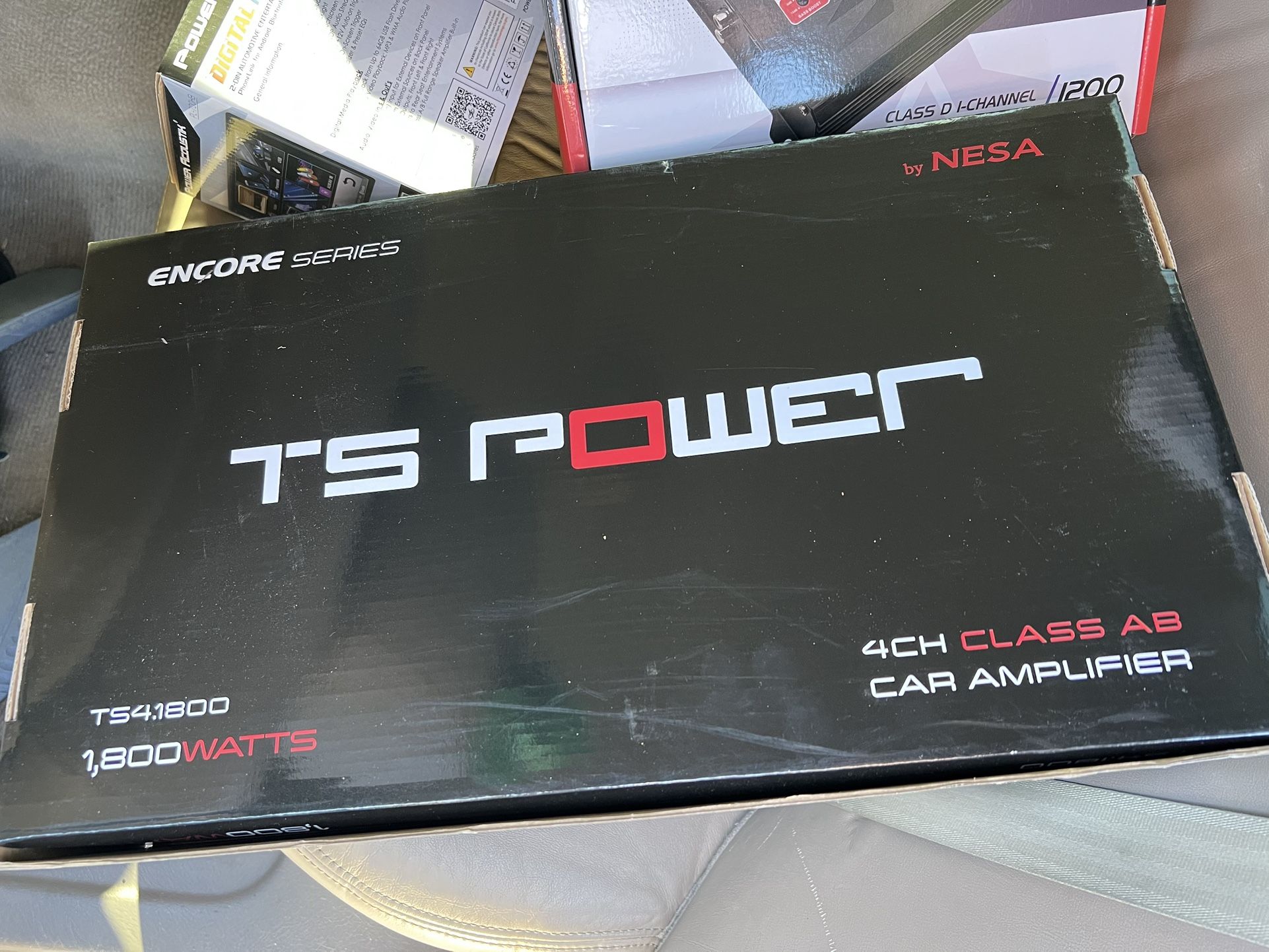 1800 Watt 4 Channel Amp