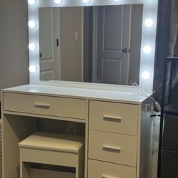 Make Up Vanity 