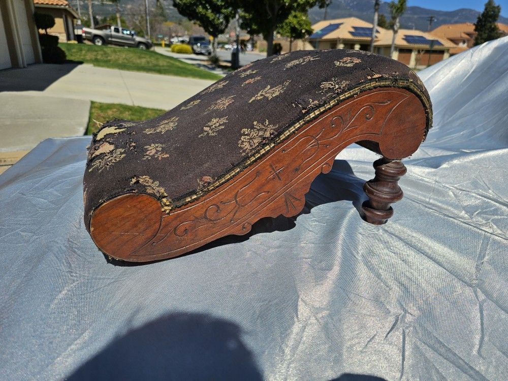 Victorian Era To Early 1900's Foot Stool Eastlake Ornate Hand Carved Sleigh Gout Style