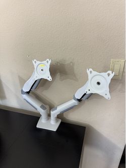 Dual Arm Monitor Stand up to 32in