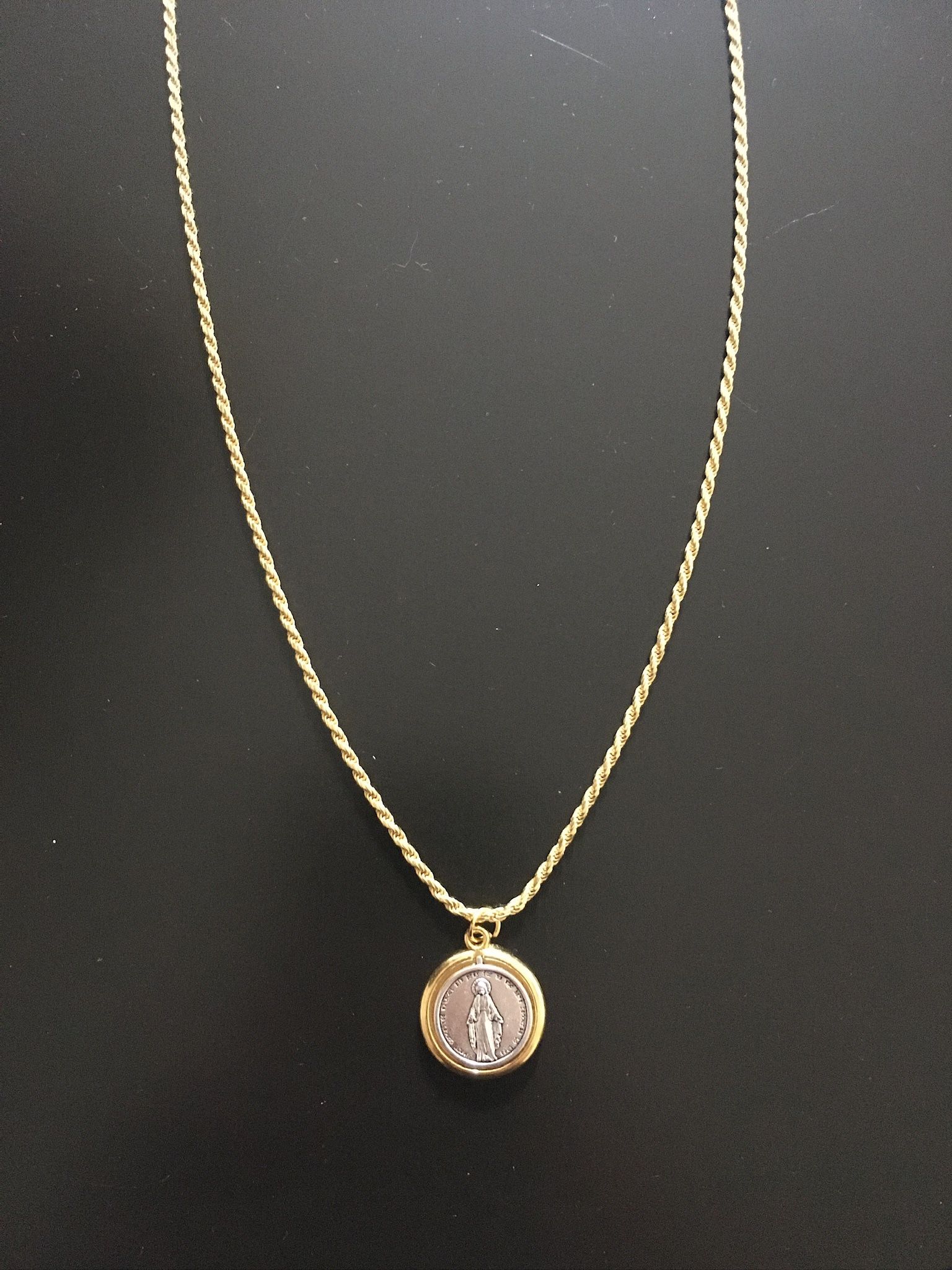 Gold Chain Rope Chain 20in 2mm And Medallion Pendant Set