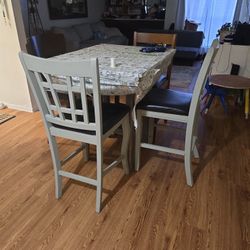 Dinning Table