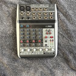 Behringer Xenyx Q802USB 