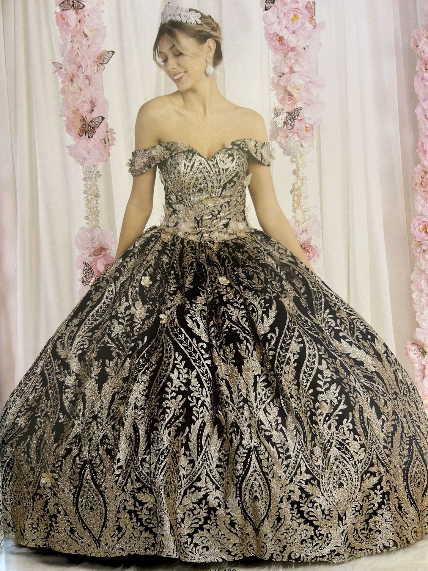 Black and Gold Quinceanera Dress Size 4