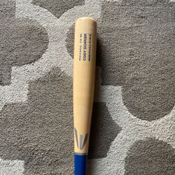 Easton Wooden Baseball Bat Size 33” Pro Maple