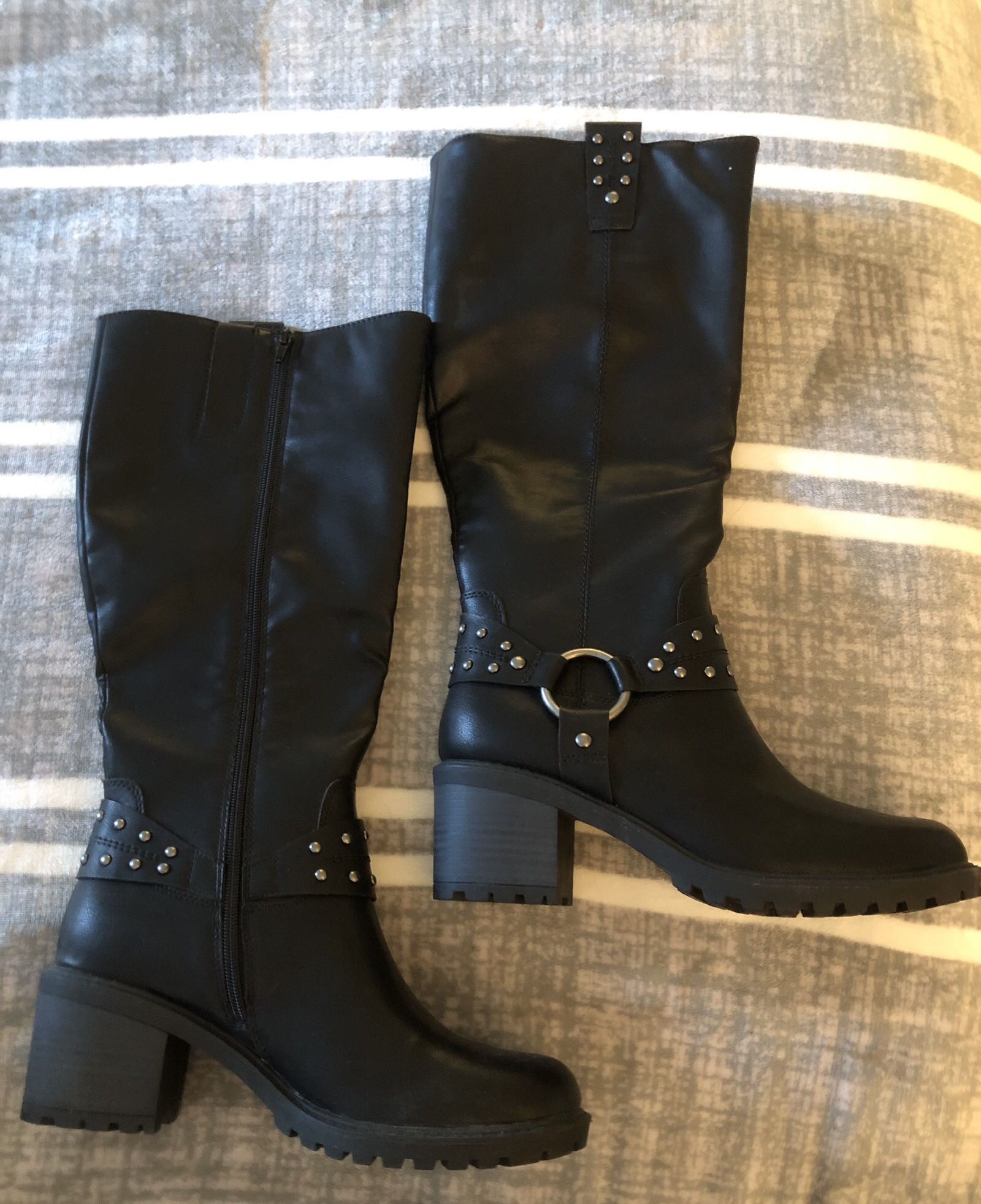 Black Boots