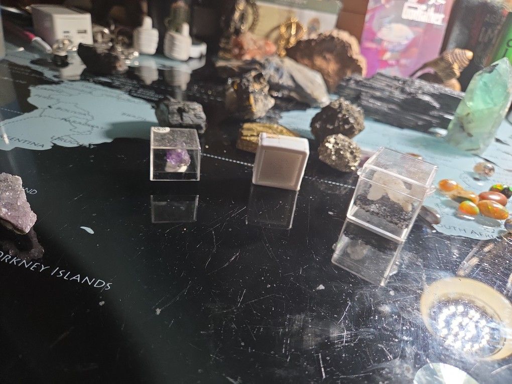 Purple Flourite And Pyranite? With No Matrix