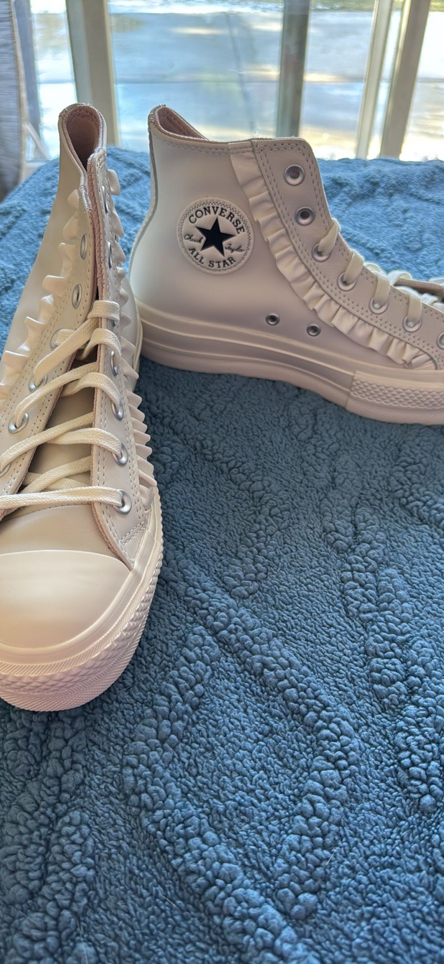 Converse Women's Chuck Taylor All Star Platform High Top Leather